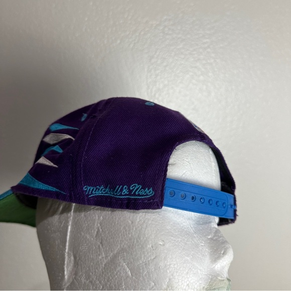 Charlotte Hornets Mitchell Ness Vintage NBA Hat OSFM - Picture 4 of 8